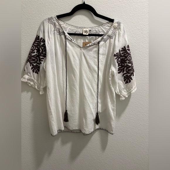 NWT Ivy Jane White Blouse, size XS - Picture 5 of 8